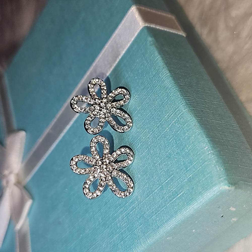 Radiant Daisy Energy Earrings - Picture 2 of 5
